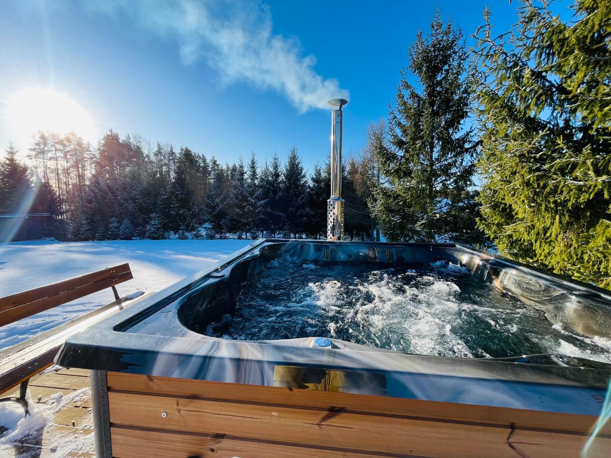 Domek Z Kominkiem Nad Jeziorem Z Jacuzzi Ogrodowym Sumowo  Eksteriør bilde